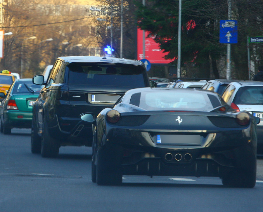 Tucu a stat in spatele masinii conduse de iubita lui, cea in care se afla Maximilian