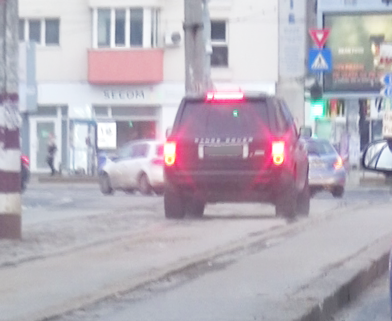 Masina in care se afla tanara sotie a lui Gigi Netoiu a depasit coloana