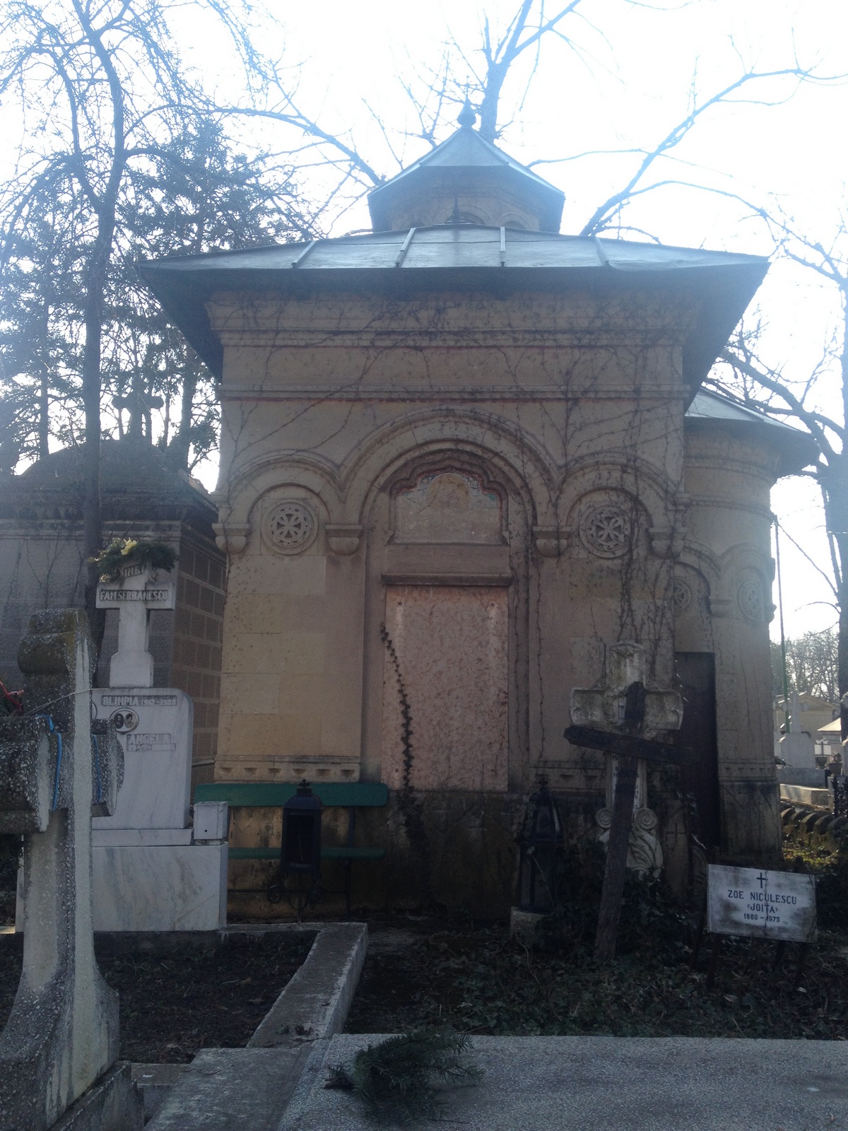 Cripta a fost cosntruita in 1905 de arhitectul Ion Mincu