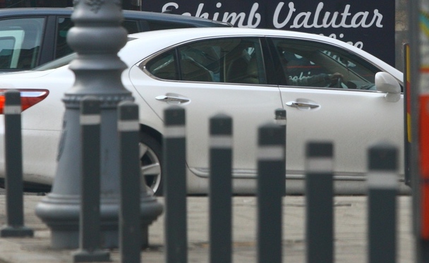 Ca orice bugetar cu stima Odeta are si sofer