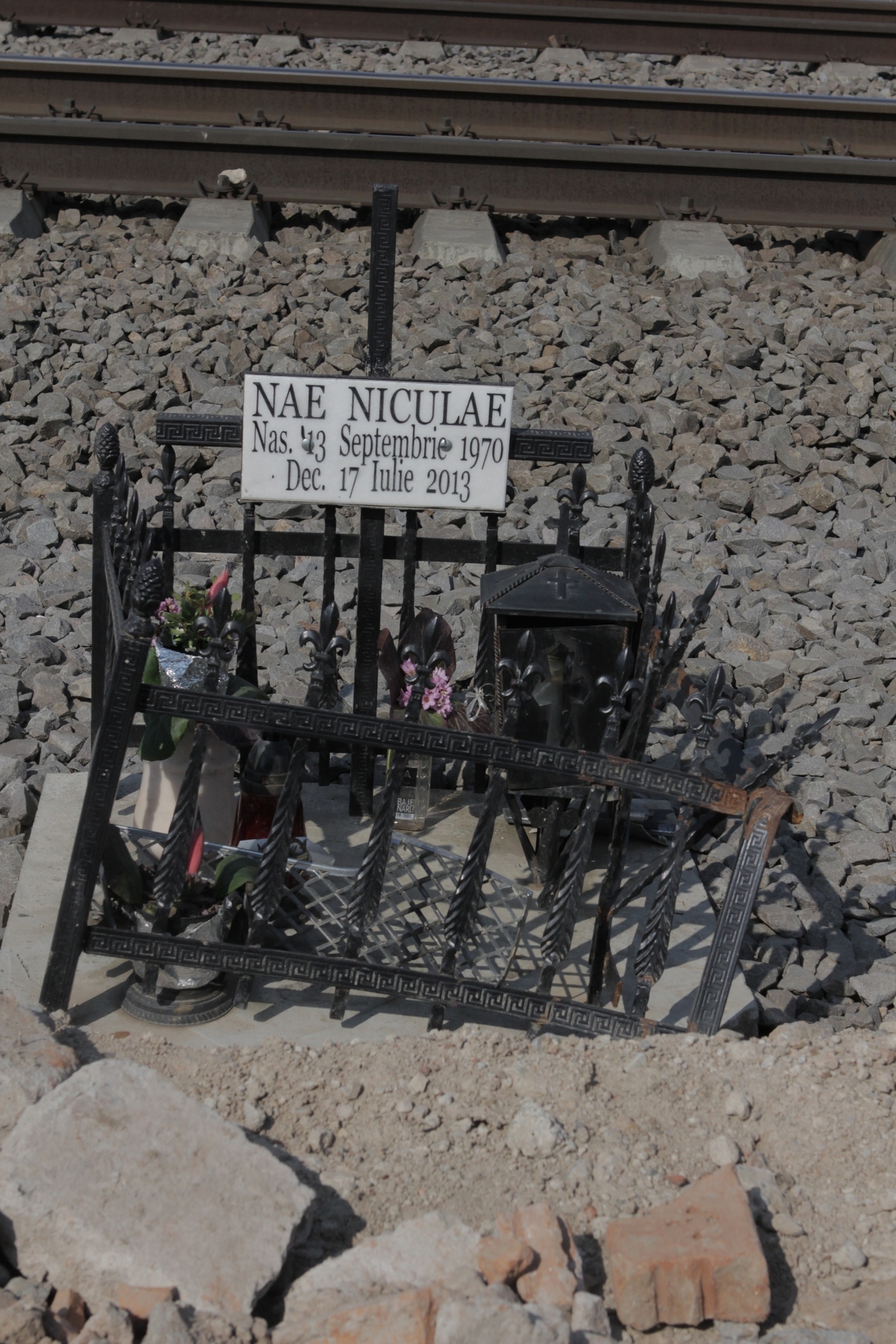 Afaceristul a murit spulberat de o locomotiva de cateva zeci de tone