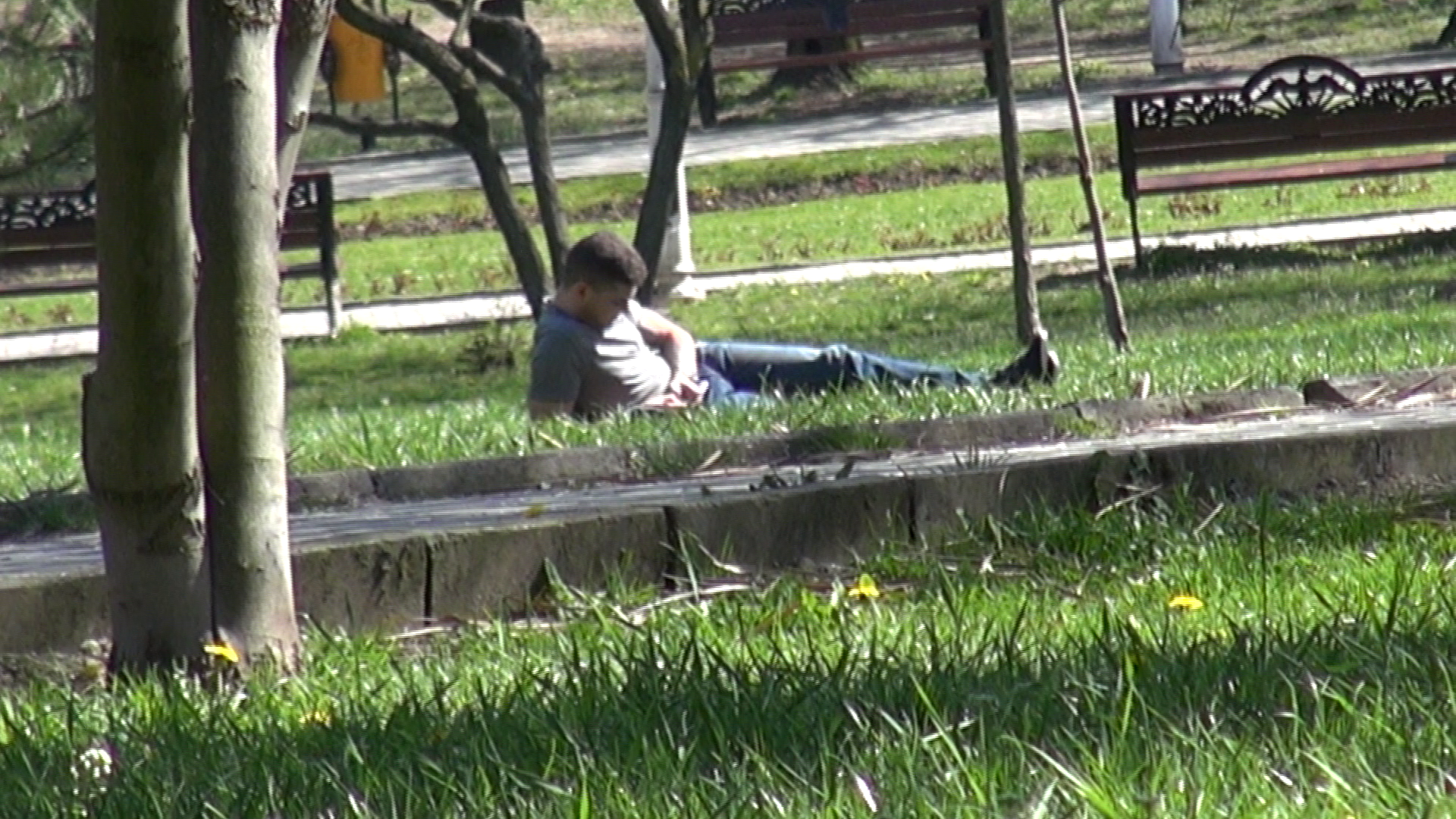 Boureanu a profitat de vremea frumoasa si a iesit in parc