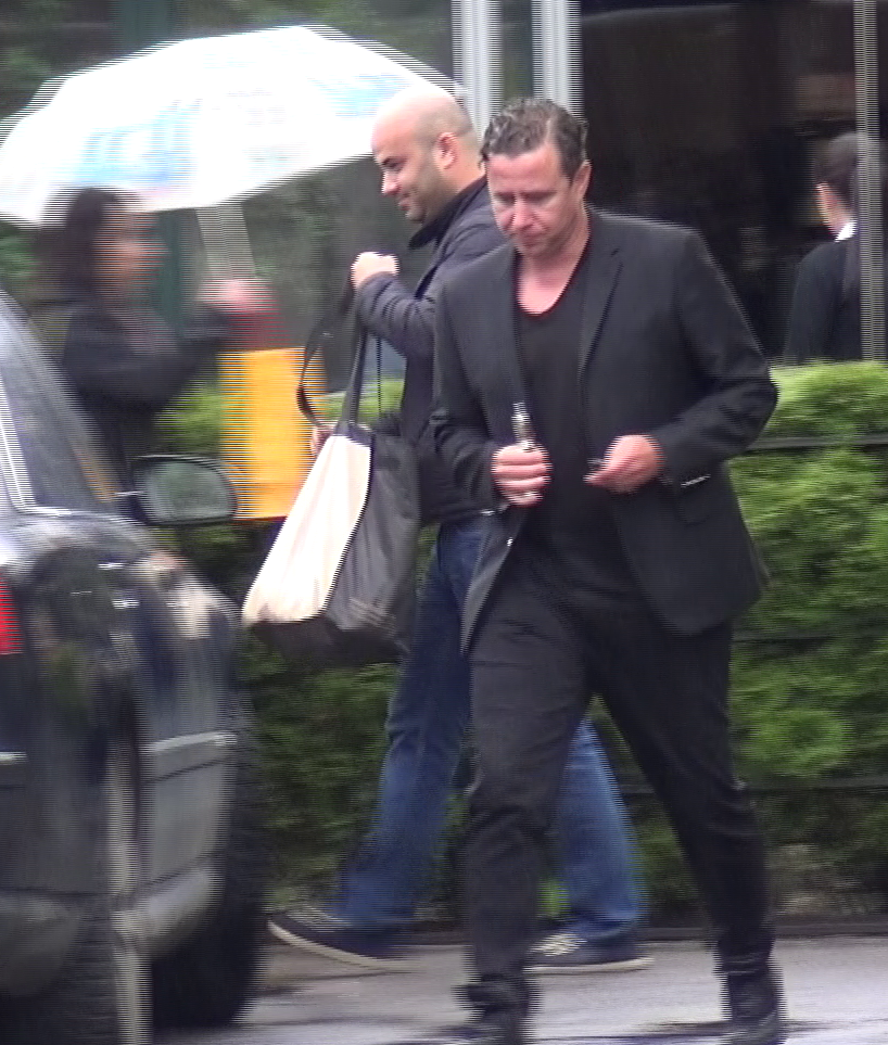 Reghe s-a grabit spre aniversarea fiicei lui