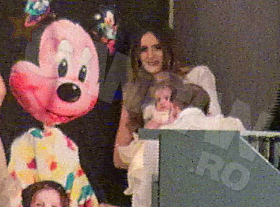 Sotia lui Chipciu s-a fotografiat cu fiica ei