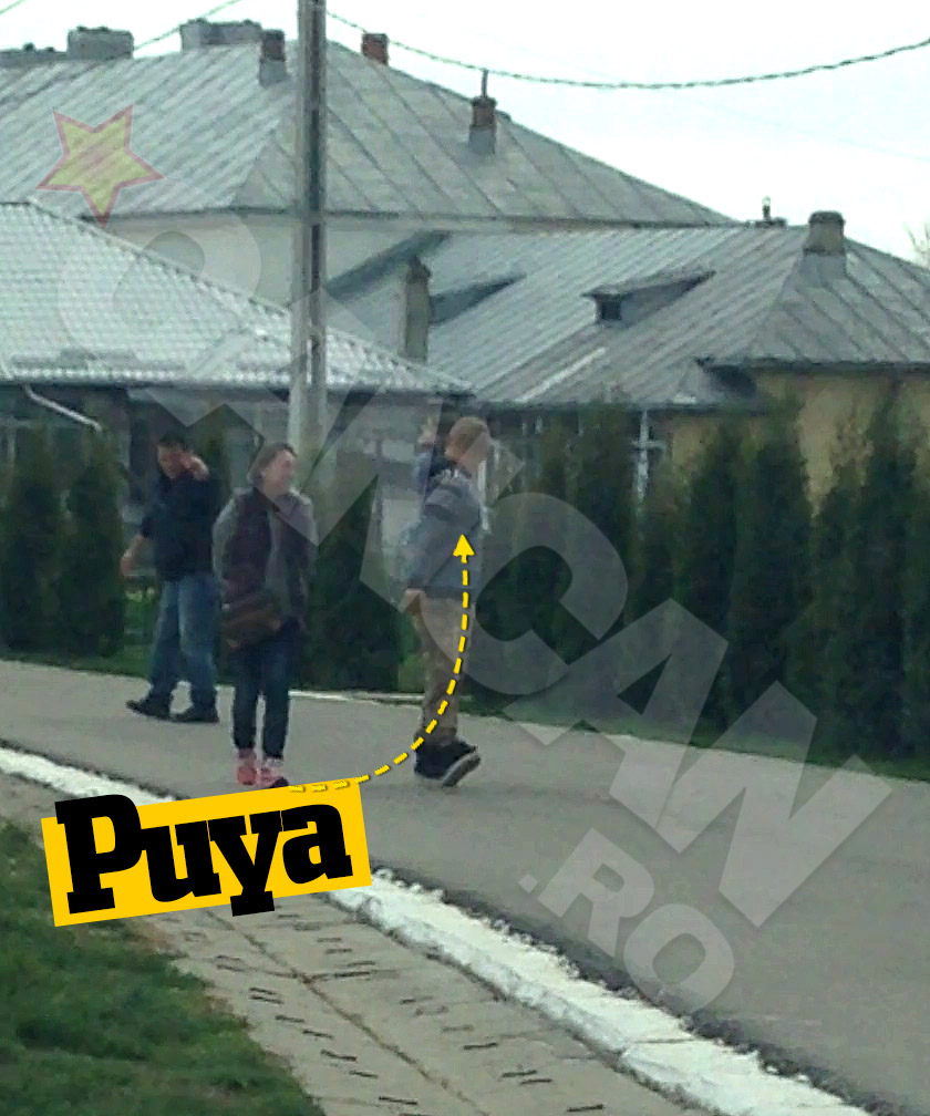 La iesire, Puya a fost salutat de cei care l-au recunoscut