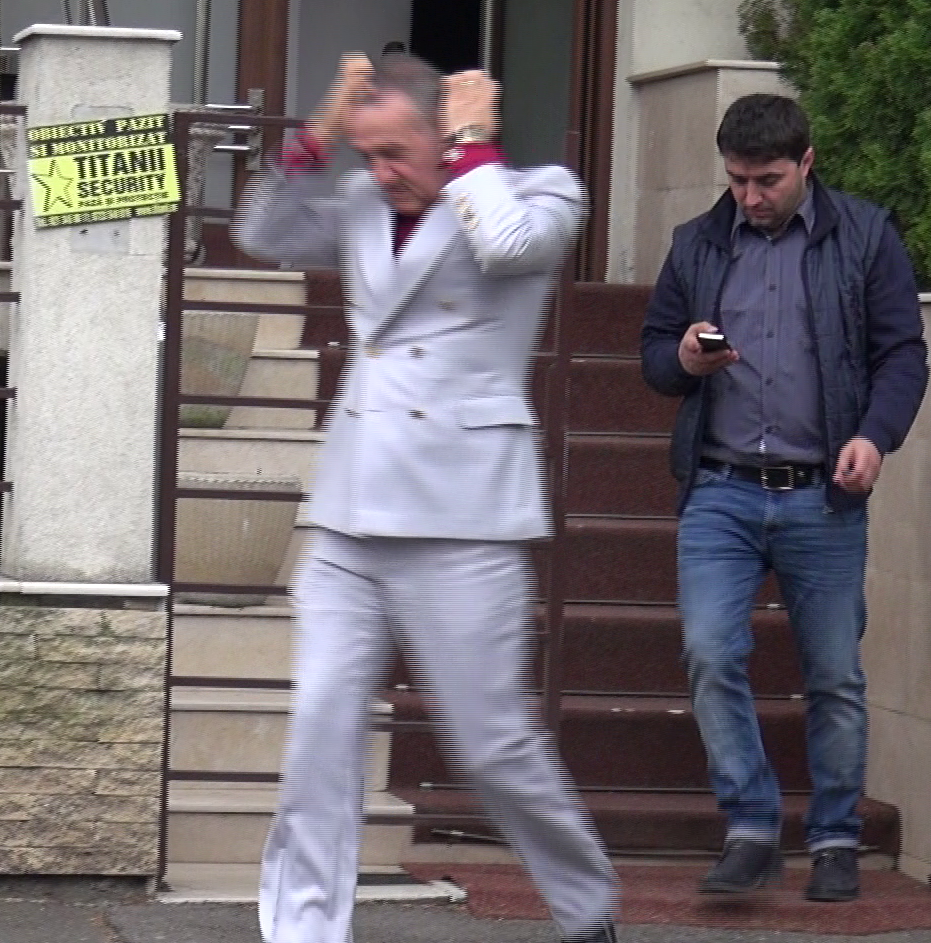 Gigi nu a parut foarte bucuros de freza sa