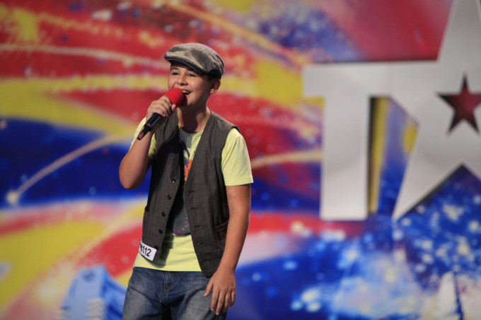 Asa arata Mario cand a urcat pe scena la 