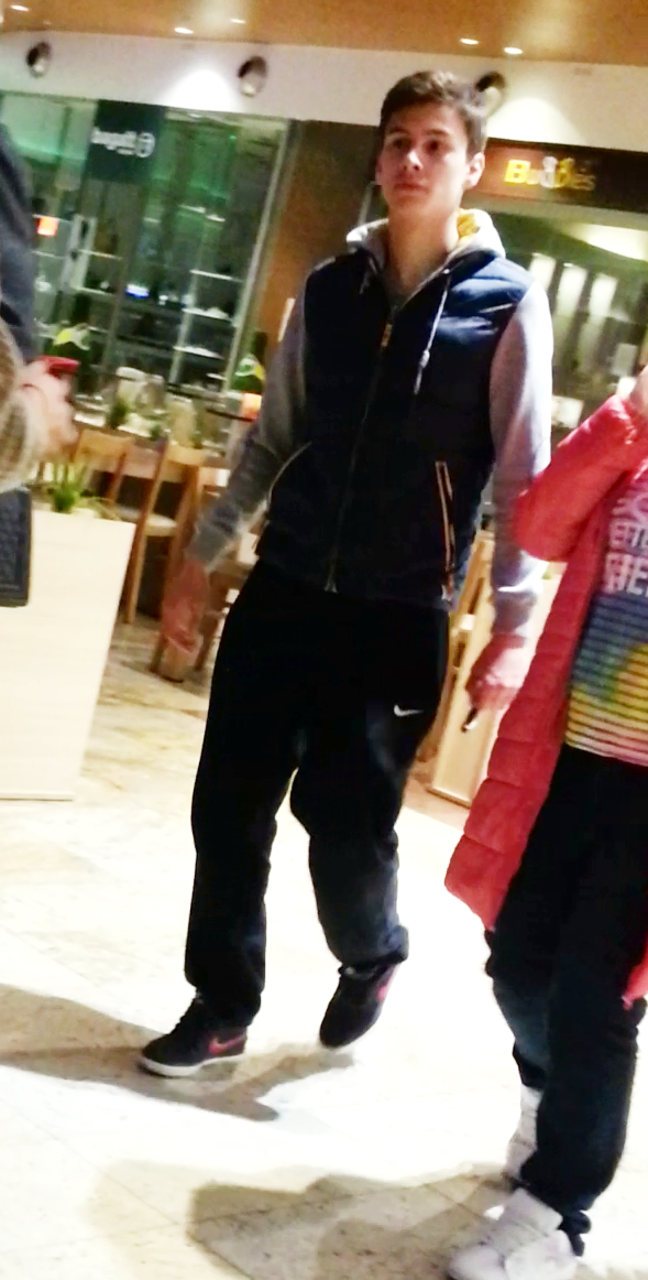 Dorin Rotariu a iesit in mall cu mama lui
