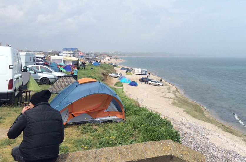 Unii dintre cei care au venit cu maina in Vama Veche au ales sa parcheze pe plaja
