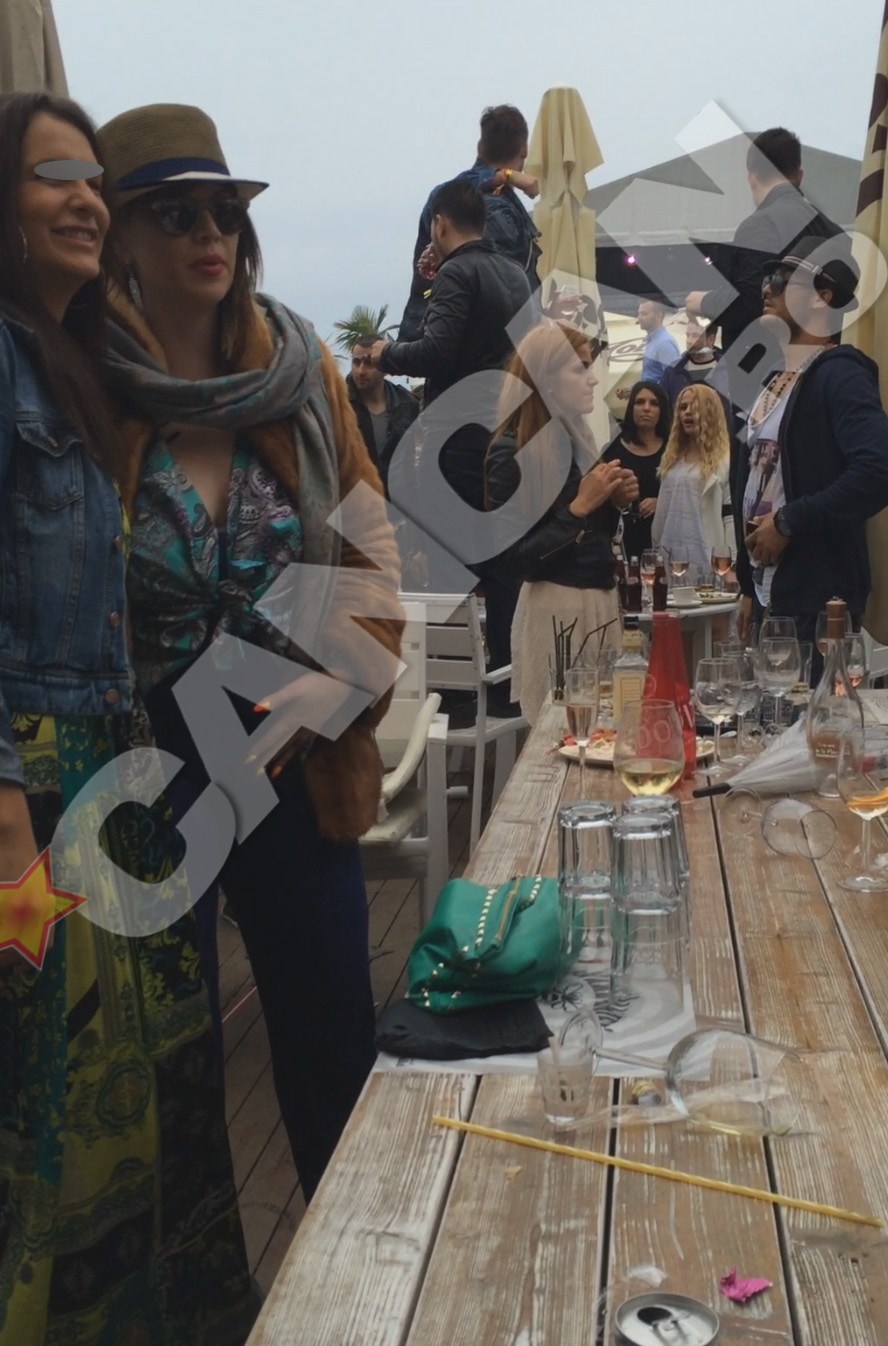 Oana a atras toate privirile cu vestimentatia total nepotrivita