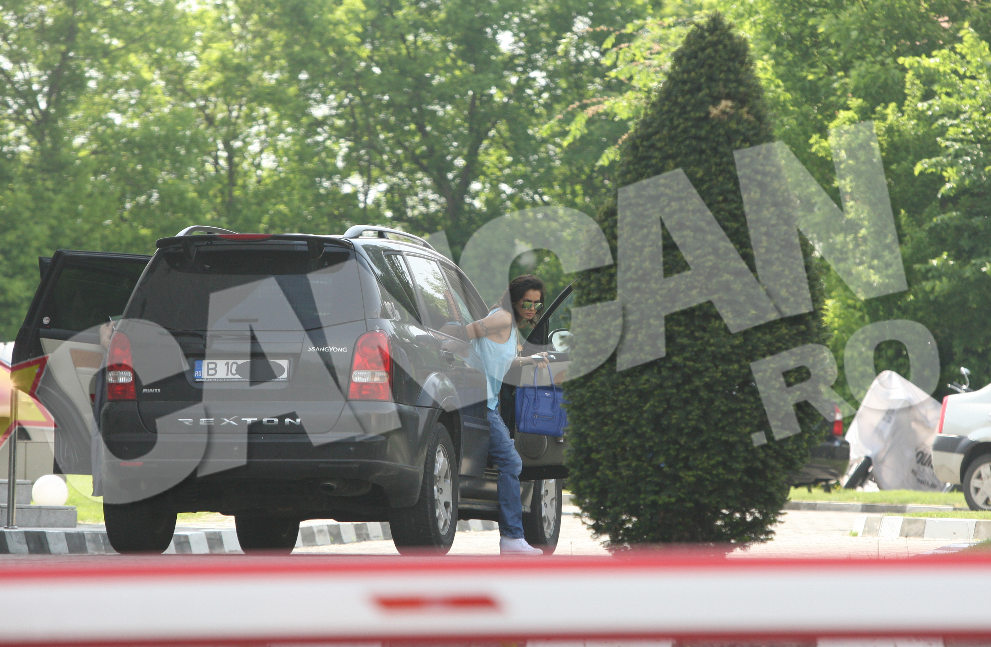 Oana ajunge la trustul Intact