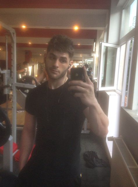 Vanghelie a mers la sala