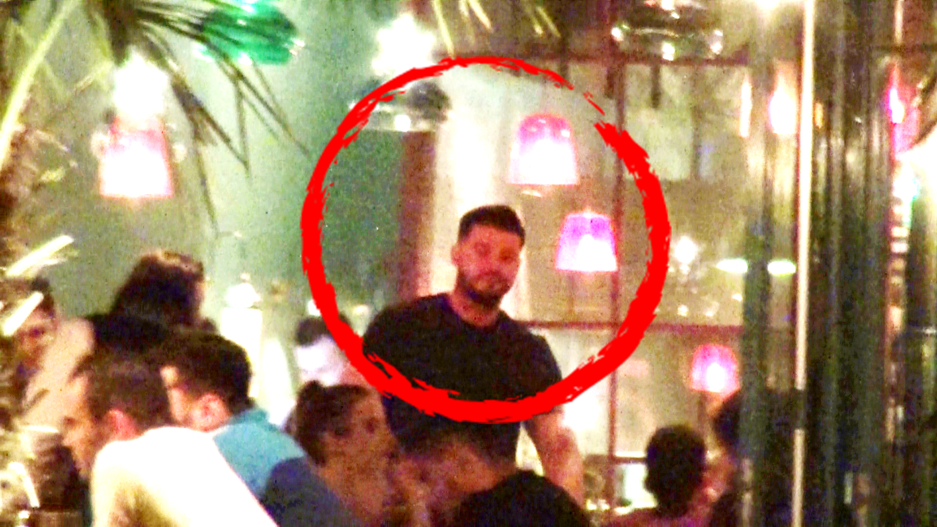 La cateva minute dupa Bianca, a parasit restaurantul si Victor