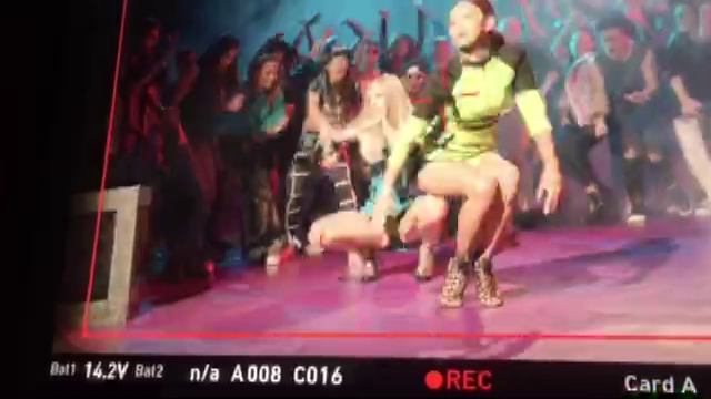 Fetele au o coregrafie indrazneata