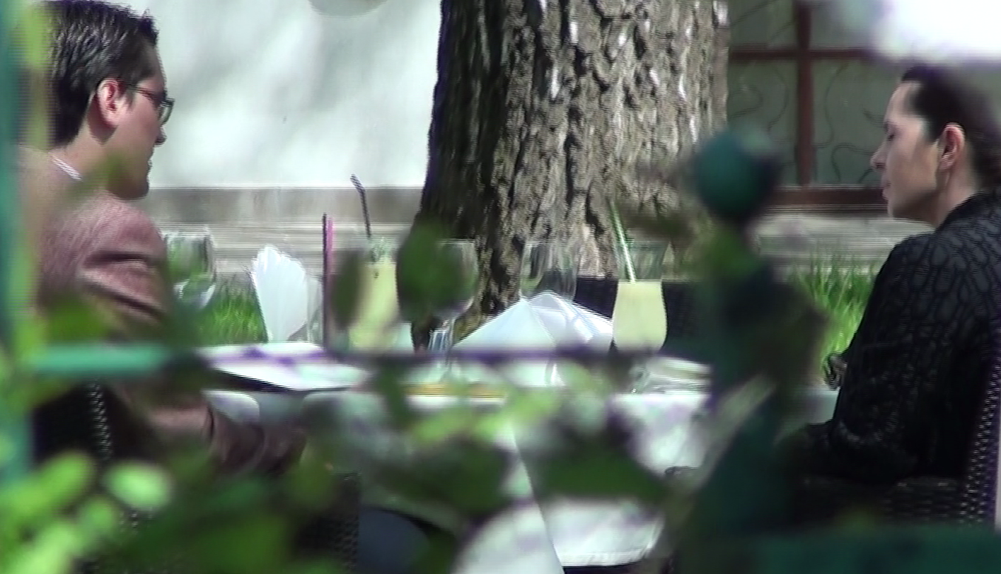 Razvan Burleanu si Adriana Saftoiu s-au racorit cu o limonada