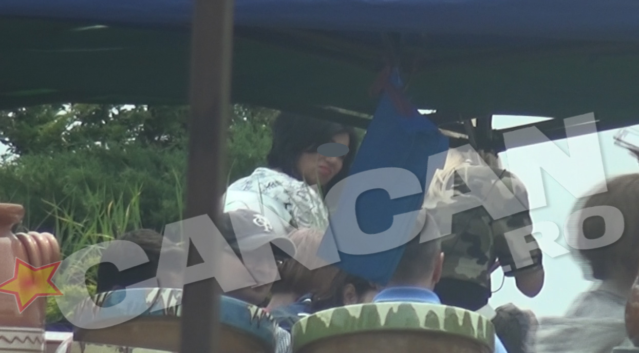 Sotia lui Prigoana alaturi de prietena ei la terasa