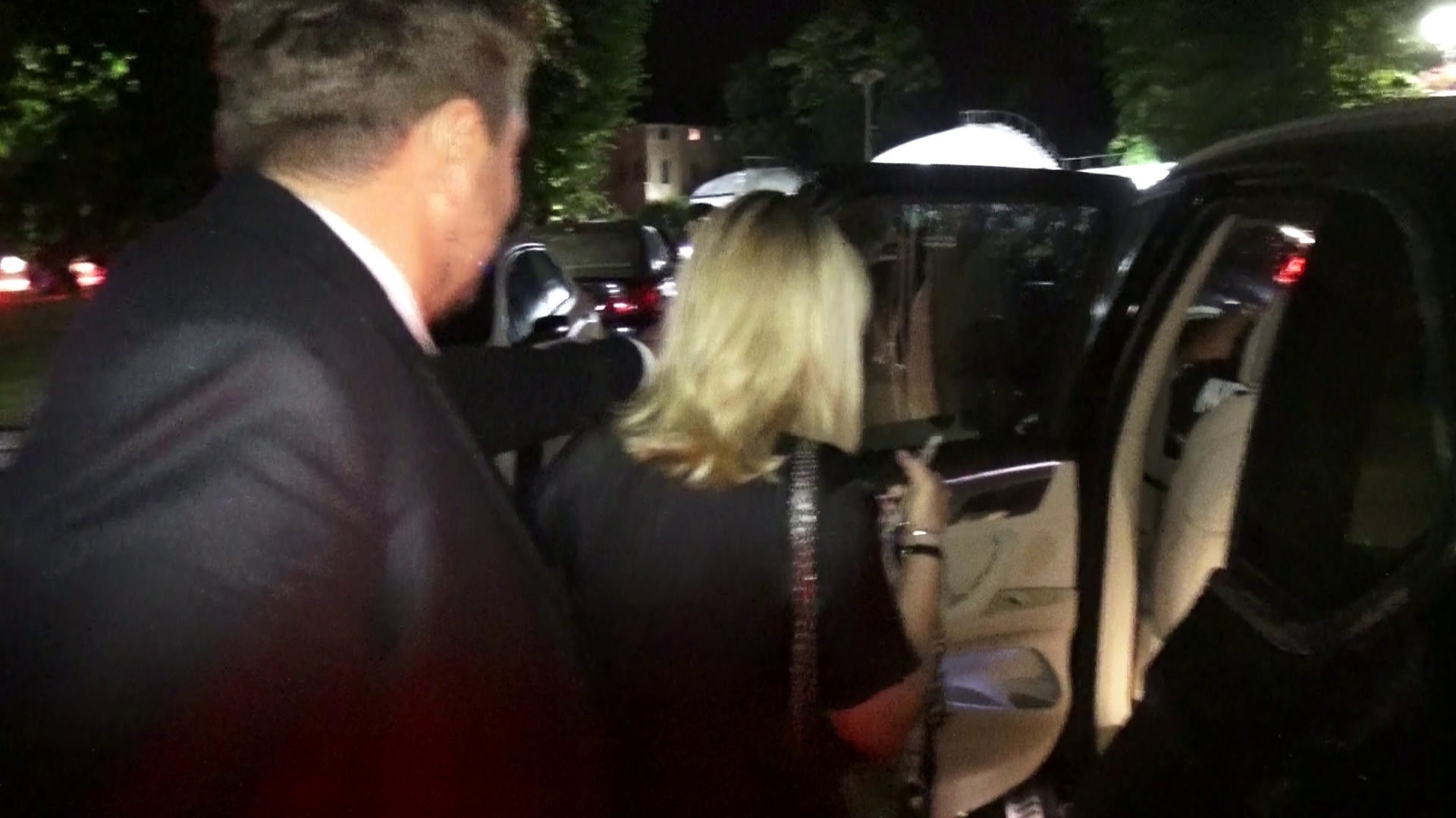 Brenciu e mereu galant cu sotia lui