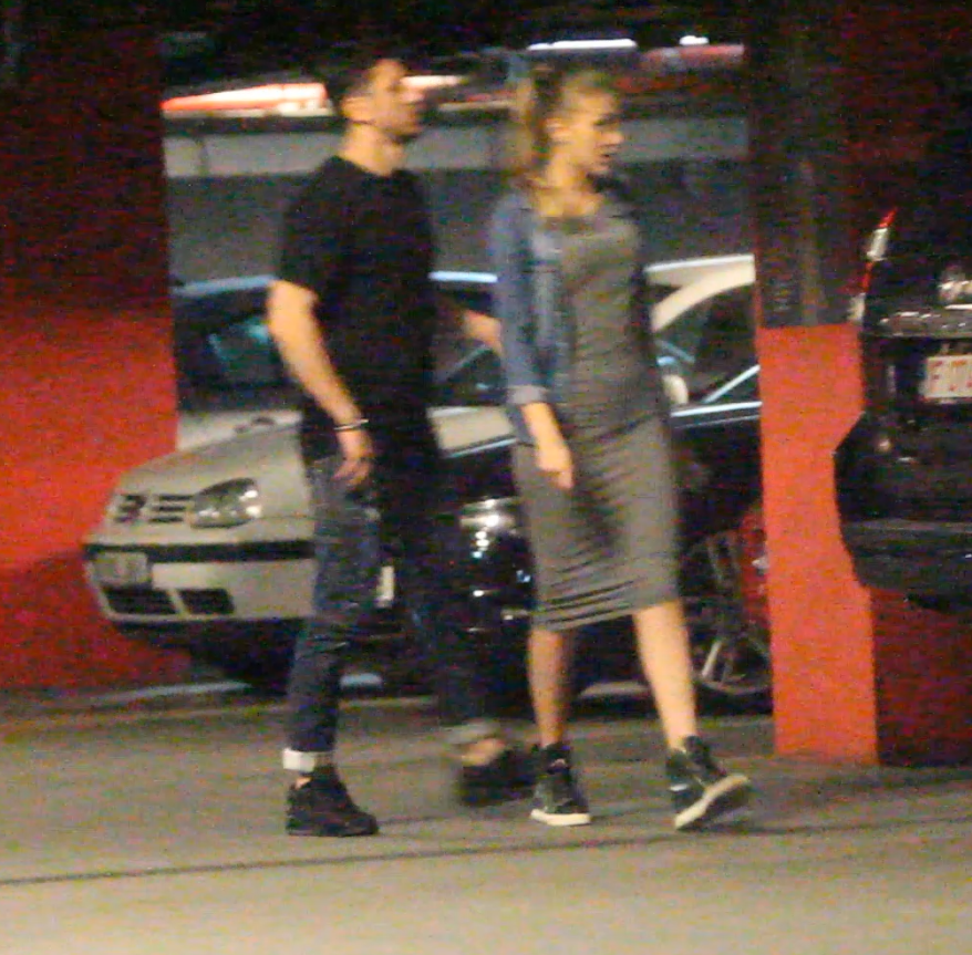 Golgheterul nationalei si iubita lui sunt de nedespartit