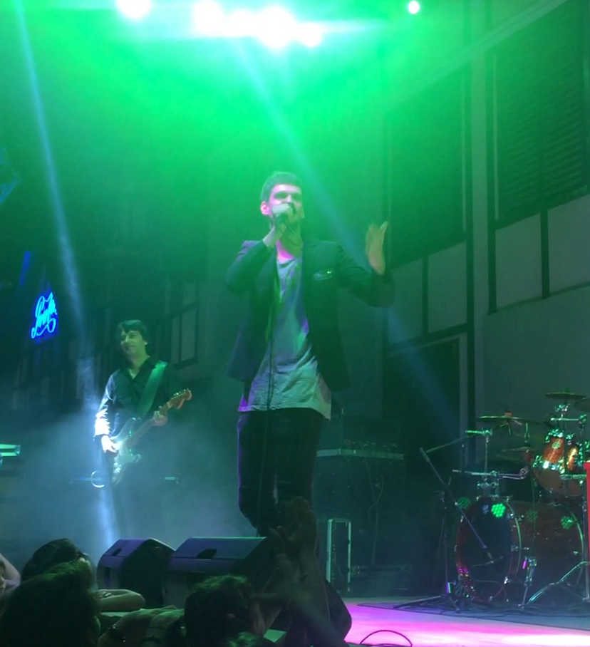 Fanii prezenti la concert au fost foarte bucurosi sa-l revada in exercitiul functiunii pe Chirila