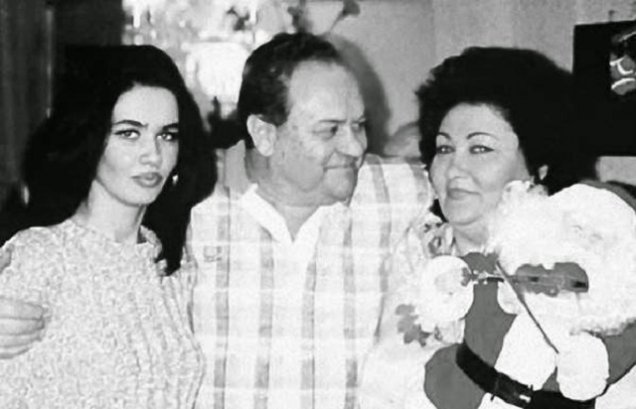 Oana, alaturi de mama ei si de tatal adoptiv, Nicolae Zavoranu