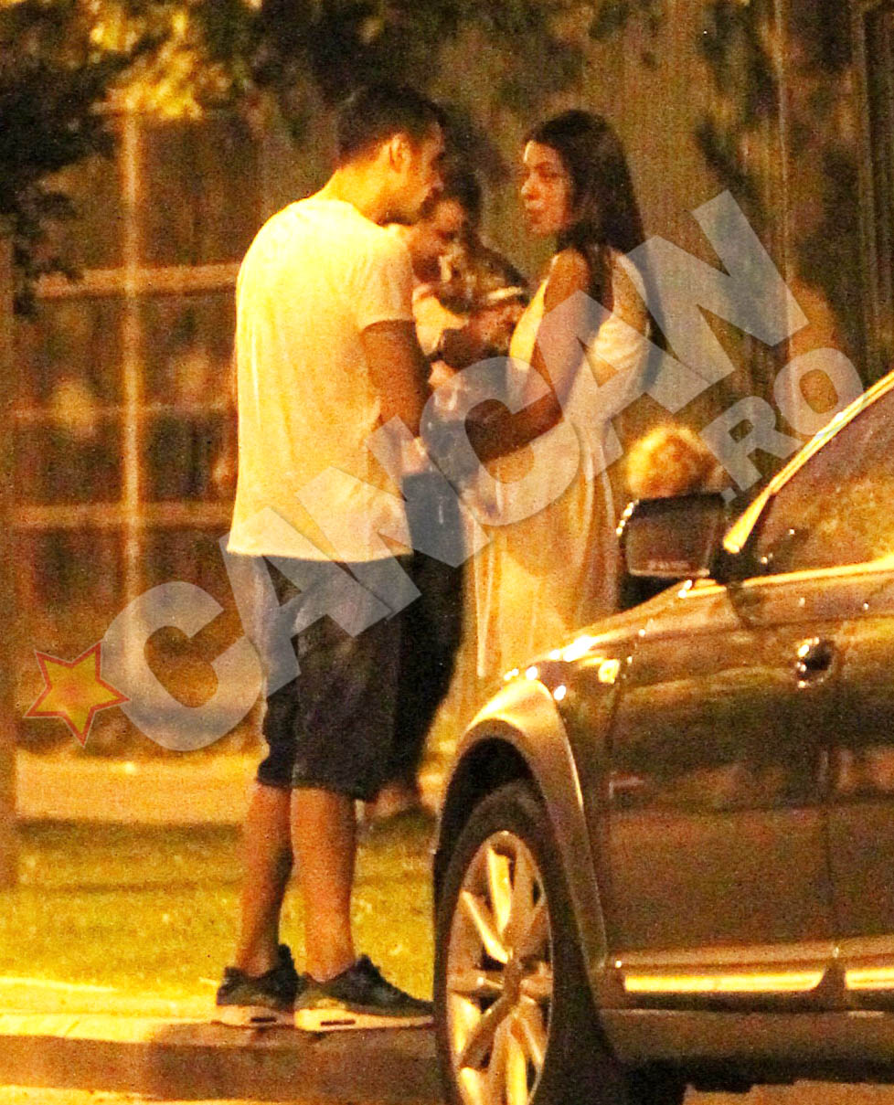 Dupa mai bine de o ora de stat de vorba, Razvan Mustea si Sofia isi iau ramas bun intr-un mod amical