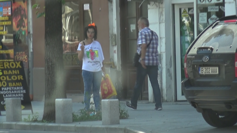 Se vedea clar ca vedeta era extrem de plictisita