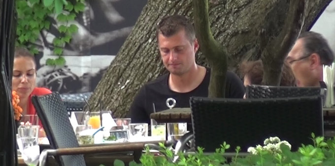 Tamas a servit masa, insa limonada a ramas neatinsa