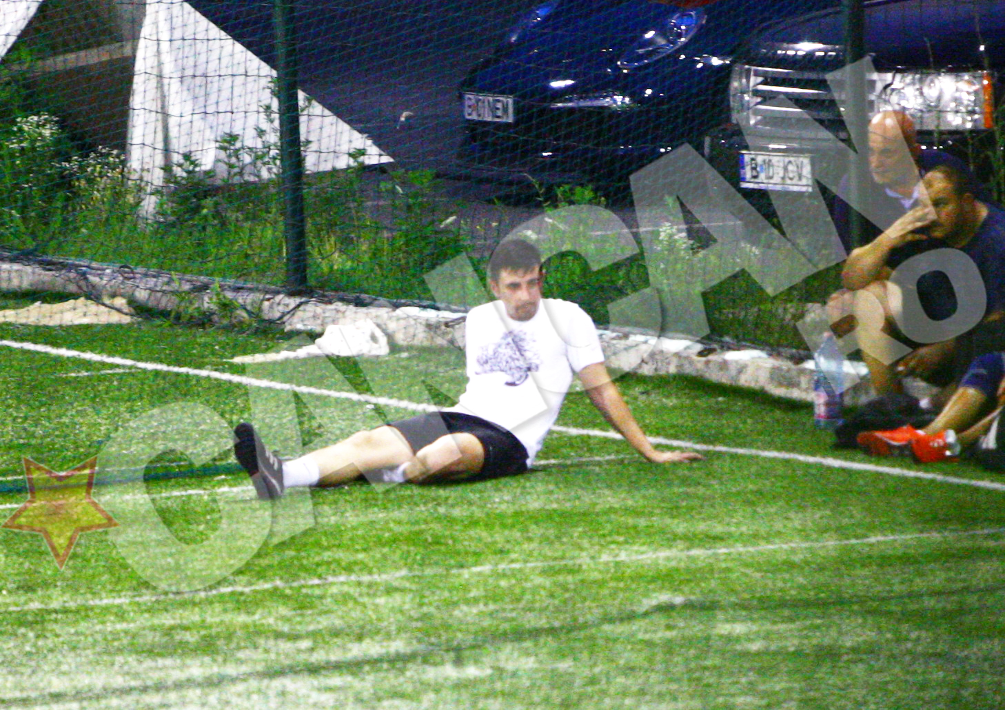 Cocos s-a odihnit la marginea terenului