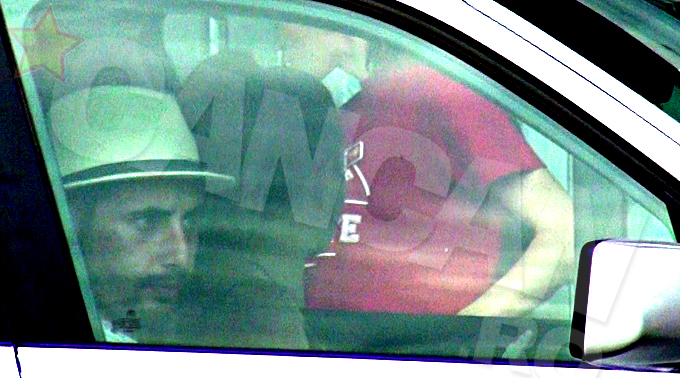 Cocos s-a uitat in gol si a asteptat ca Gina sa ridice comanda