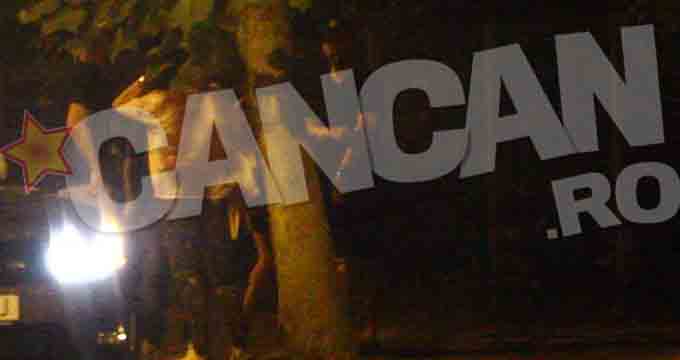 Smiley isi petrece noptile cu gasca la terasa