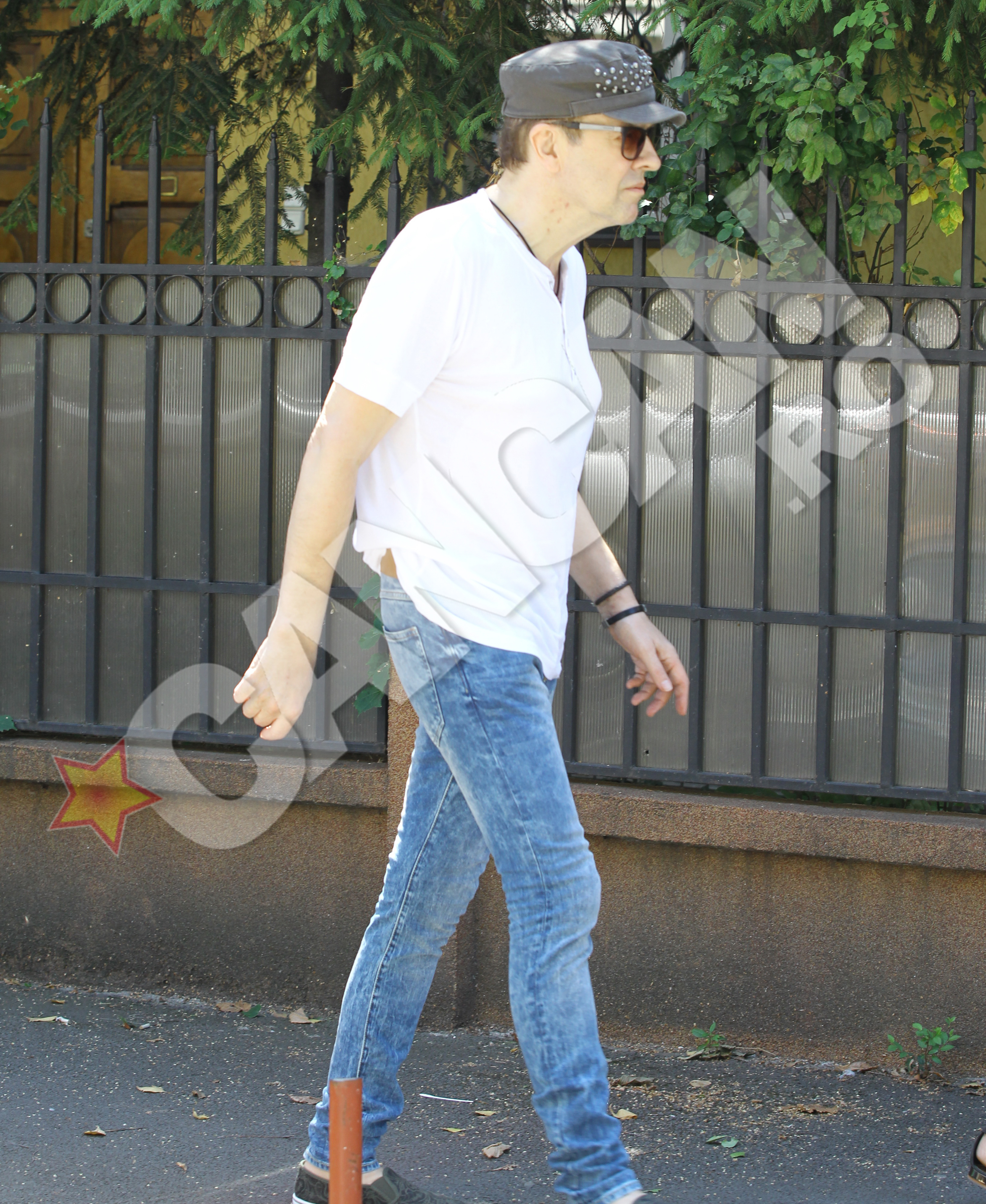 Artistul a ajuns piele si os