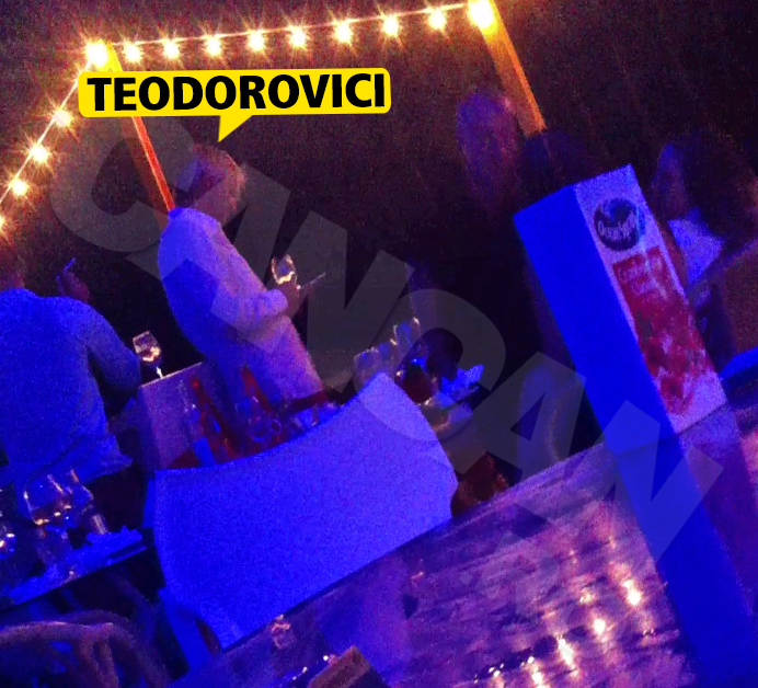 La un moment dat, Teodorovici s-a retras pentru a vorbi la telefon
