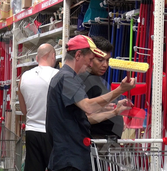 Ioana Tufaru si Ionut au facut cumparaturi de casa noua