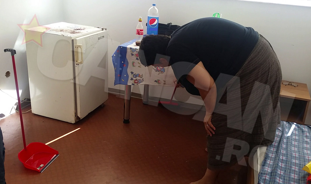 Ioana a dat cu matura, iar Ionut cu mopul