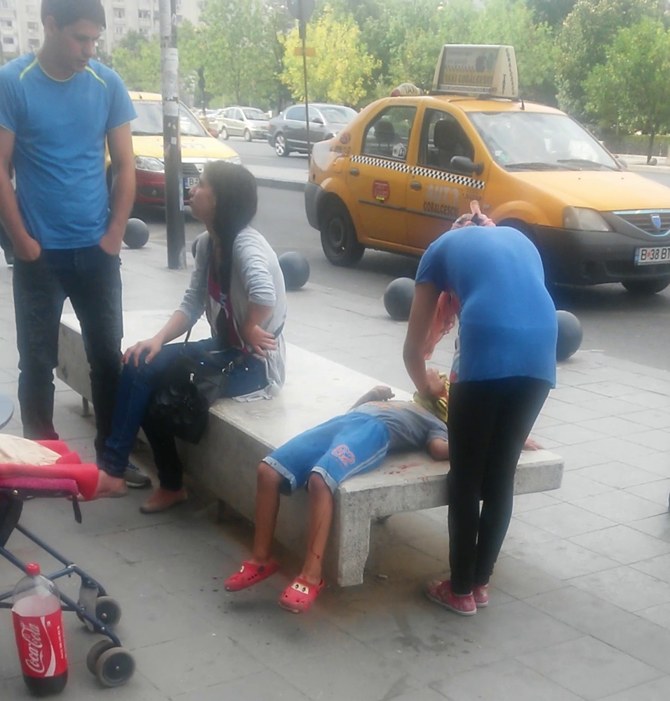 Copilul a fost umplut de sange