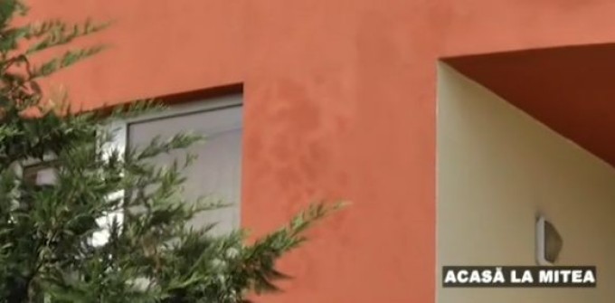 Pe casa lui Mitea a aparut o pata despre care fotbalistul spune ca ar fi chipul lui Isus