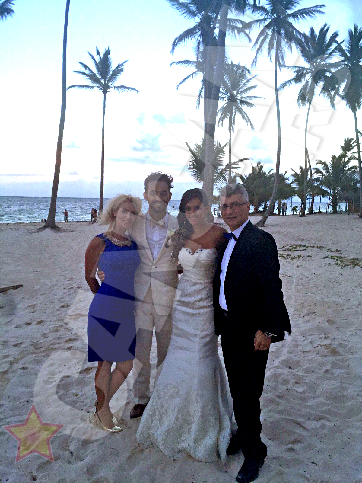 Cei doi se bucura de momentele petrecute impreuna.