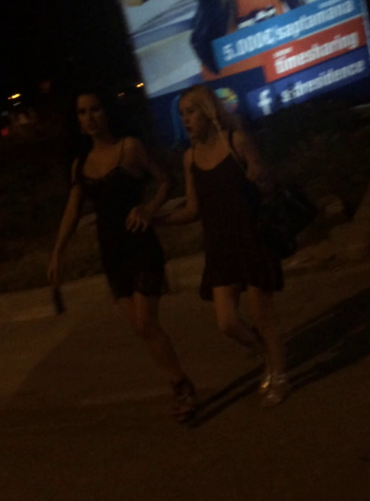 Daniela si sora ei au plecat din club de abia spre dimineata