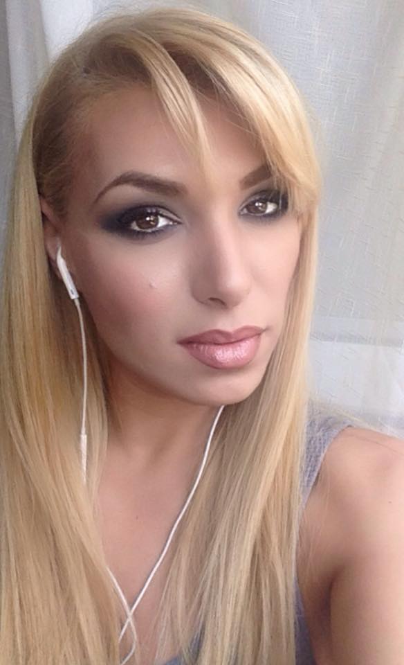 Coincidenta sau nu, Sorana s-a facut si ea blonda dupa ce fostul sot s-a insurat cu Larisa