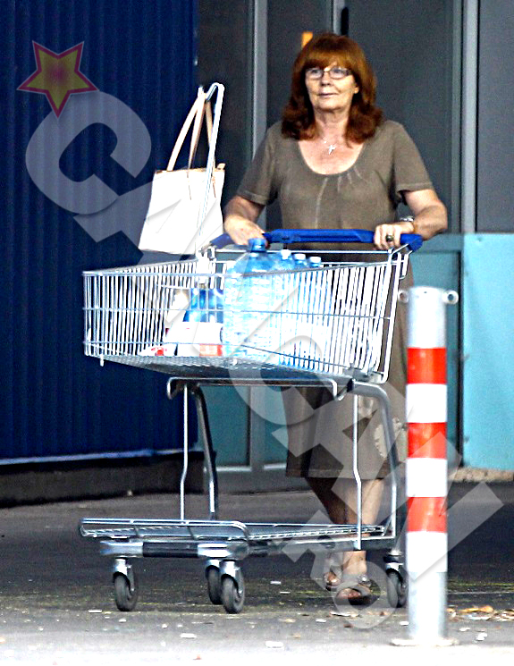 Cornelia Patrichi a carat singura cumparaturilec