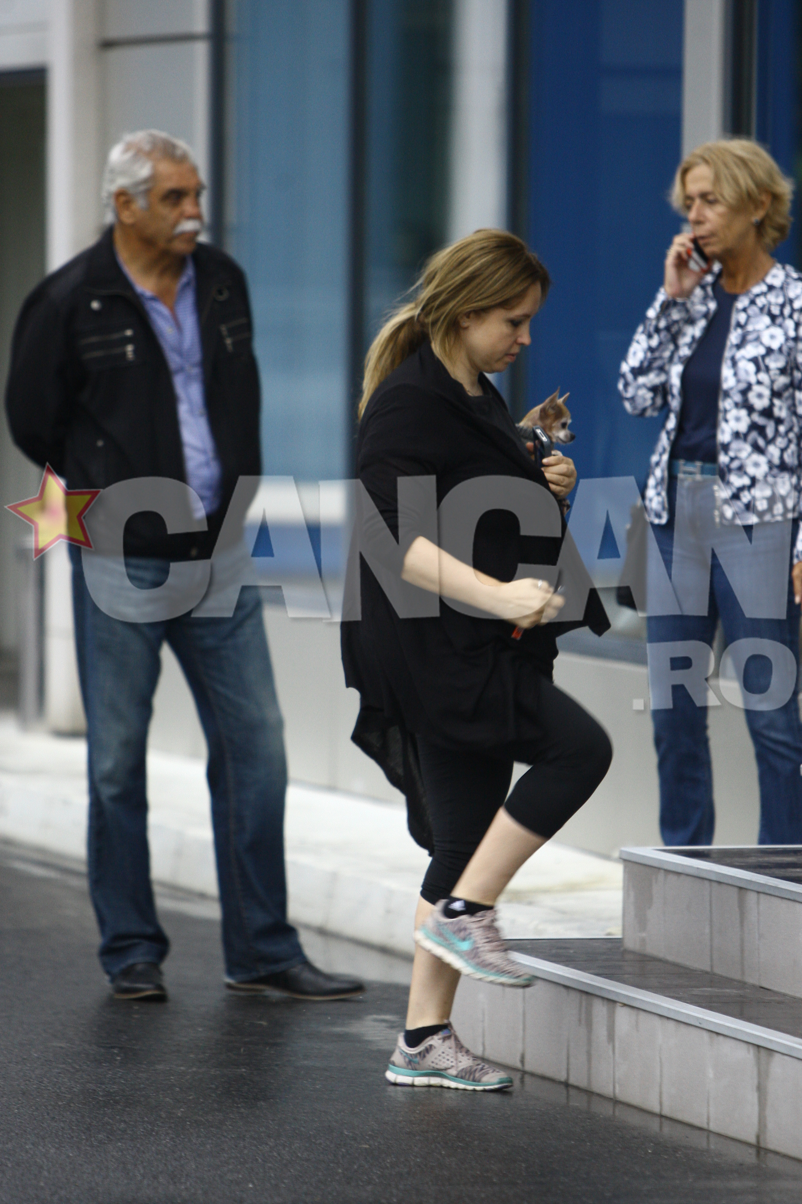 Anca Badiu nu sta o clipa in casa, dupa decesul fratelui sau.