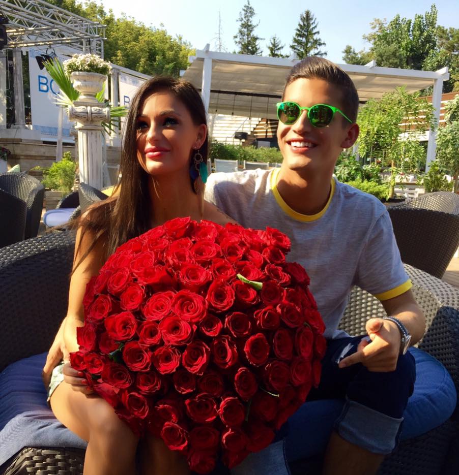 Mihnea Nastase i-a oferit Corinei un buchet cu 101 trandafiri