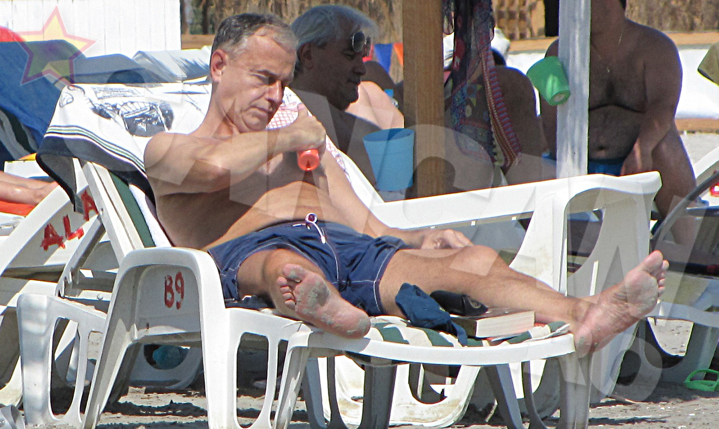 Mircea Geoana si-a pus pielea la adapost... de radiatii