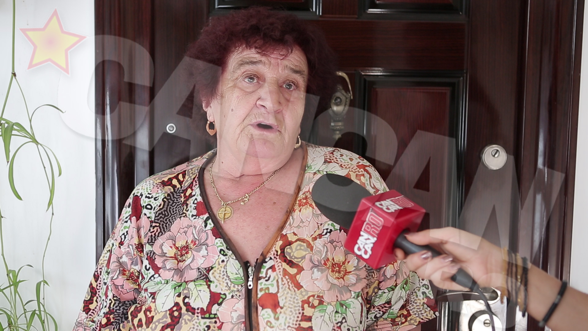 O vecina sustine ca bunica Oanei a dat foc la apartament