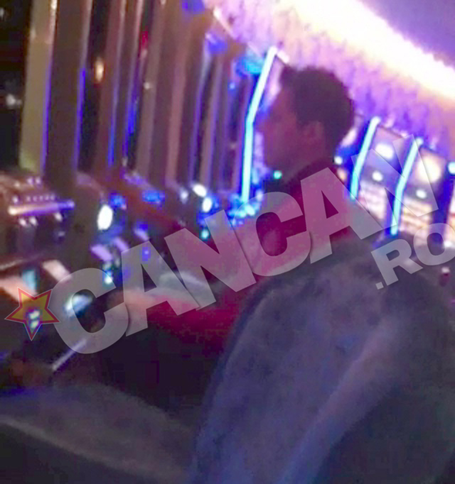 Manelistul a lovit nervos in pacanele