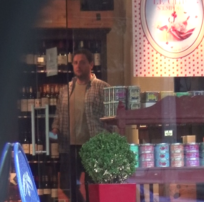 Stelian Gheorghe a mers la un magazin specializat si a cumparat trufe