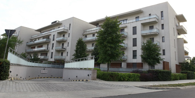 In acest ansambu rezidential locuieste Razvan Burleanu