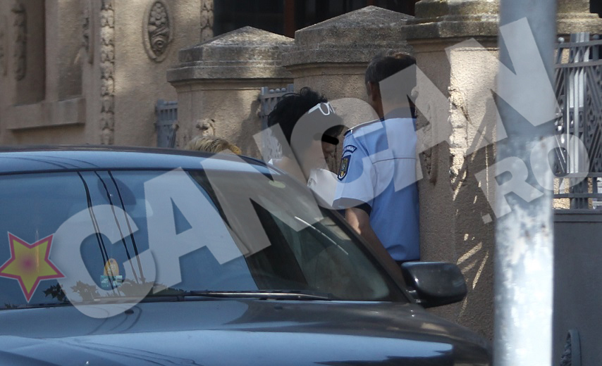 Prezentatoarea a incercat sa ii faca mutatie fiului cel mare