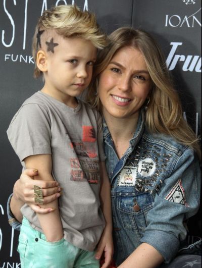 Robin, baietelul Corinei, este la fel de trendy ca mama lui