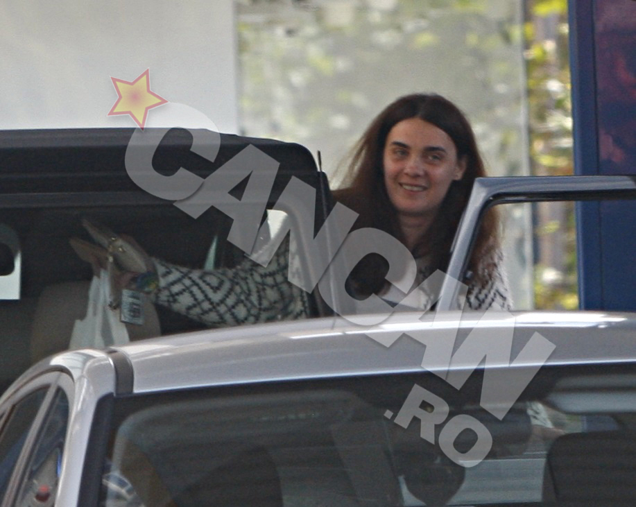 Emilia i-a zambit omului care a ajutat-o in benzinarie